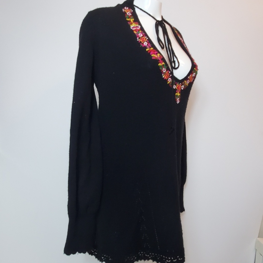 [Free People] Large Womens Floral Embroidered Top